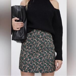 Zara Rose Floral Mini Skirt Zipper Side NEW Size M
